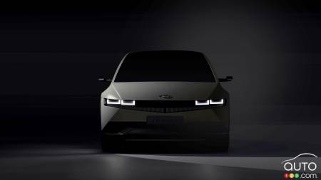 Hyundai Previews All-Electric Ioniq 5 SUV